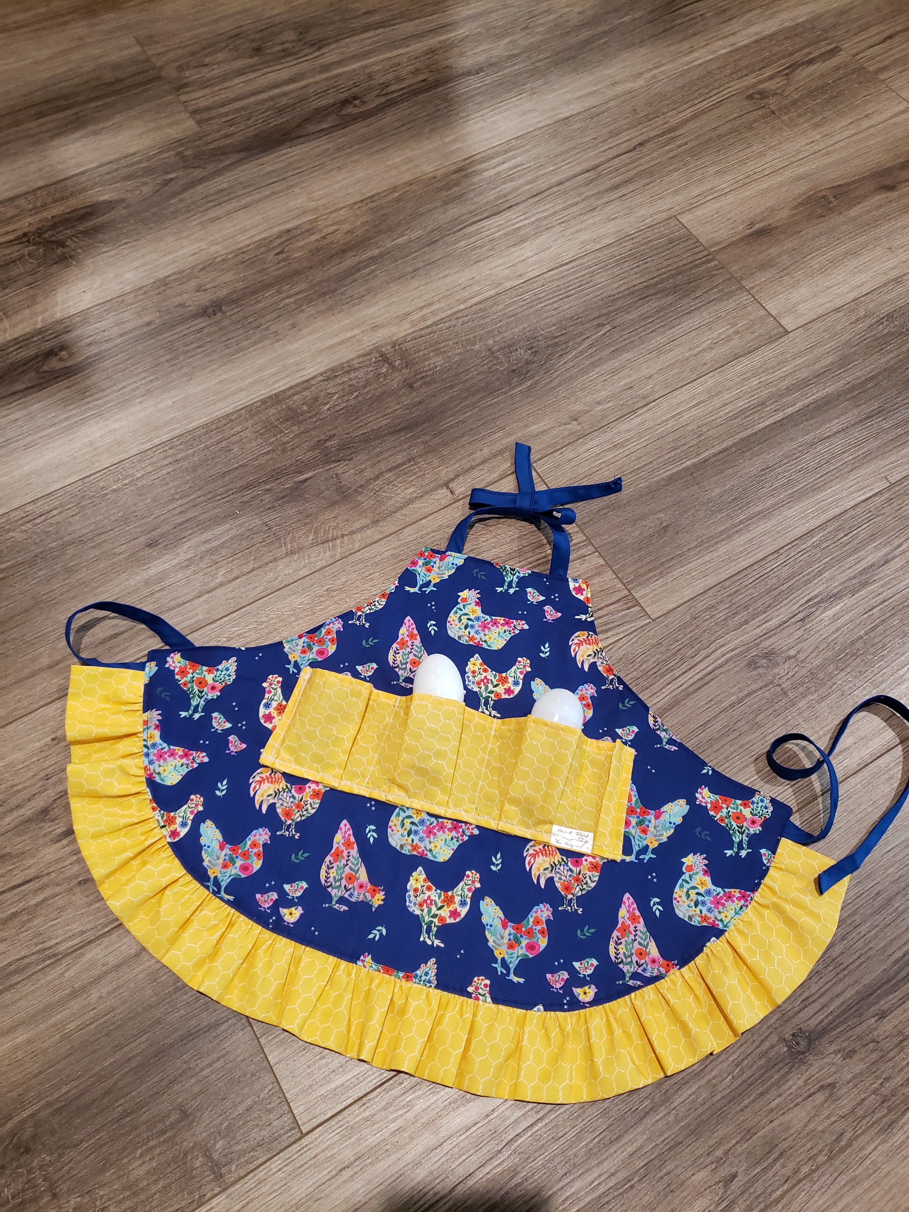 Girls Apron with Egg Gathering Pockets(Reversible)